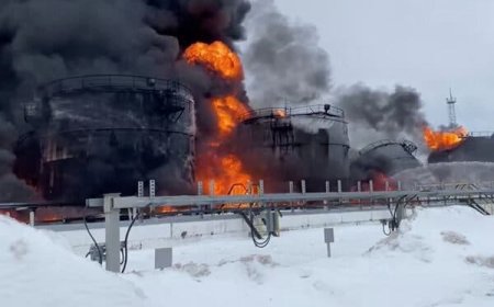 Ukraine Launches Strikes on Russian Border Regions, Targeting Oil Facilitie