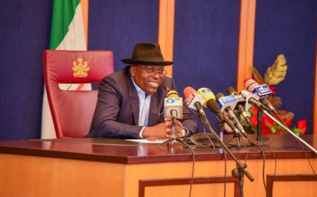 Rivers State Governor Siminalayi Fubara has announced a special grant of N100,000 for civil servants, public servants, and pensioners in the state