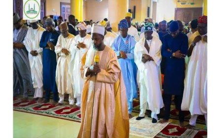Chief Imam Ridhwan Jamiu Commends President Tinubu During Juma'at Praye