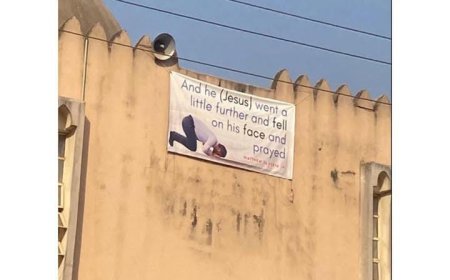 A businessman recently shared a photo on social media featuring a banner he spotted at the Akure Central Mosque in Ondo State