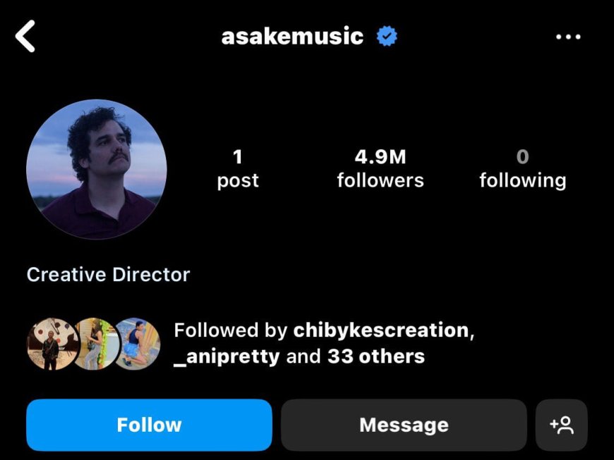 Nigerian singer Asake has caused a stir on social media by unfollowing all accounts on his Instagram, including his label boss, Olamide.