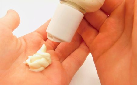 ⚠ Avoid Body Creams/Lotions Containing Hydroquinone ❌