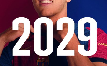 Hansi Flick Praises Pau Cubarsí After New Deal Until 2029