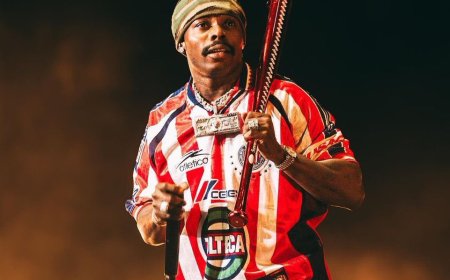 Burna Boy’s Radiant New Look Sparks Fan Reactions  Grammy-winning Afrobeats star Burna Boy has once again set social media buzzing, this time with a stunning new picture showcasing his undeniable glow.   Fans couldn’t help but notice how fresh and radiant the African Giant looked, sparking a wave of reactions online.