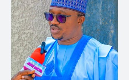 Nasarawa State Commissioner for Commerce, Trade, and Industry, Mohammed Sani Ottos, was left in tears after being publicly humiliated by angry youths during the Eid-el-Fitr prayers in his hometown.