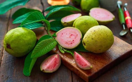 *Guava is a nutrient-rich fruit with numerous health benefits:*