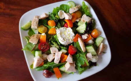 *Benefits of Eating Salad