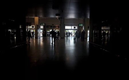 Spain Declares State of Emergency Following Massive Power Outage