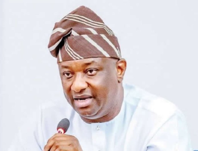 Minister Festus Keyamo alleges sabotage of the cashless policy at federal airports. Says government is already working to restore it