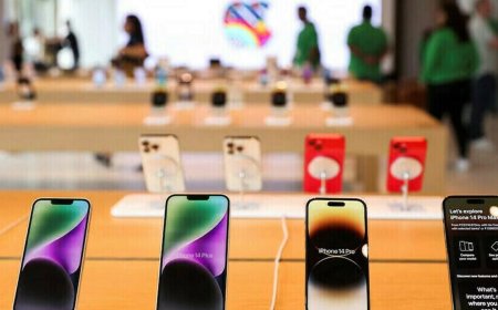Apple's Tariff Warnings and Strategic Shift Amid Trade Tension
