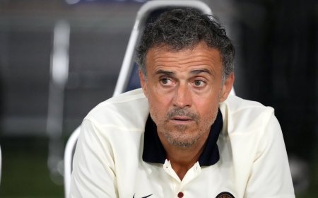 Luis Enrique Expresses Satisfaction at PSG, Denies Campos’ Manchester United Links