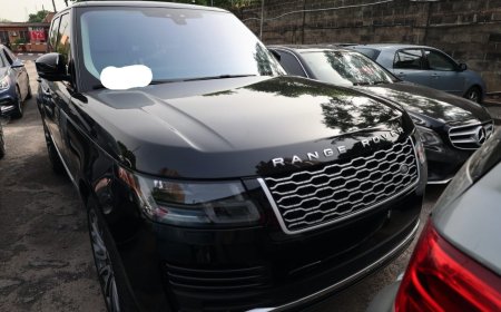 EFCC Arrests 120 Suspected Internet Fraudsters in Lagos, Recovers Range Rovers, Mercedes Benz