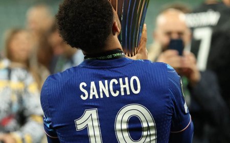 Chelsea in Ongoing Talks Over Jadon Sancho