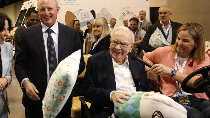 Warren Buffett Announces Successor
