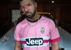 Drake opened Streamer Uhiversity 2026 with a video message from his mansion then told the students he left OVO gifts hidden in every single dorm room.