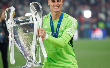 Arsenal Alerted to £5M Release Clause for Kepa as Potential Backup Goalkeeper