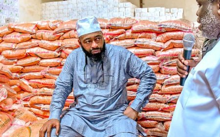 Niger State Government Donates ₦1 Billion and Food Aid to Flood Victims, Unveils ₦7 Billion Road Project