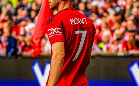 Mason Mount Dismisses Exit Rumours, Committed to Manchester United's New Season