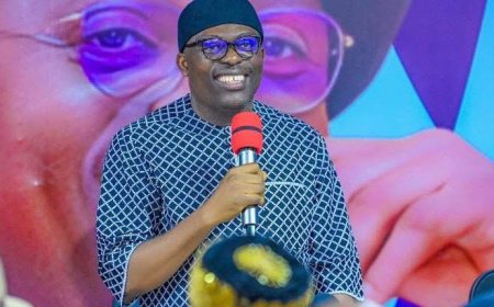 Sim Fubara Urges Supporters to Embrace Peace with Wike: "No One Can Erase His Contributions"