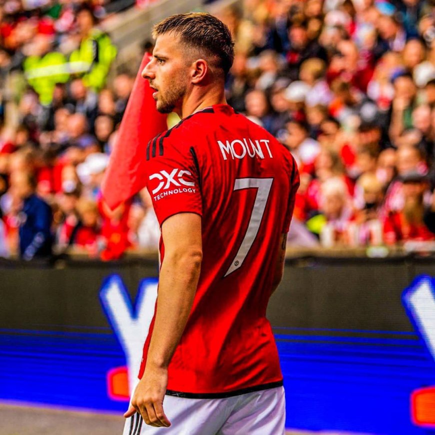 Mason Mount Dismisses Exit Rumours, Committed to Manchester United's New Season