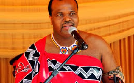 Swaziland’s King Arrives in Abu Dhabi with 15 Wives and 100 Attendants
