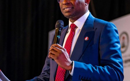 EFCC Boss Urges National Assembly to Pass Law Targeting Unexplained Wealth