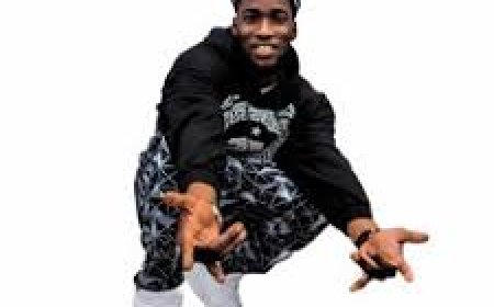 Singer Zonna Teaches Governor Soludo Some Smooth Moves for his new song