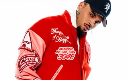 R&B superstar Chris Brown  shared a moment of vulnerability with his fans few hours ago