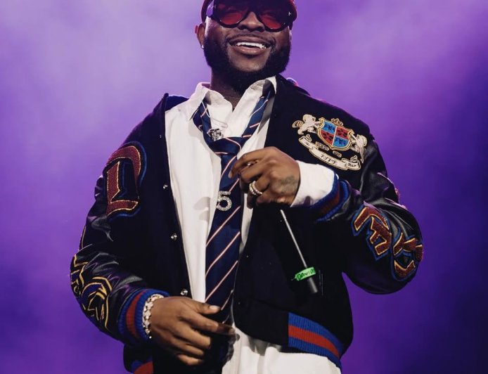 Davido shows off Chioma's kitchen and some Nigerians are talking about how scanty the food was…