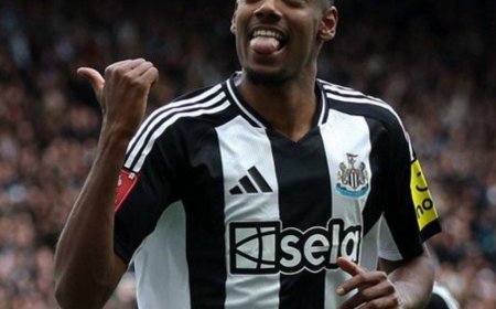 Eddie Howe Comments on Alexander Isak’s Current Status with Newcastle