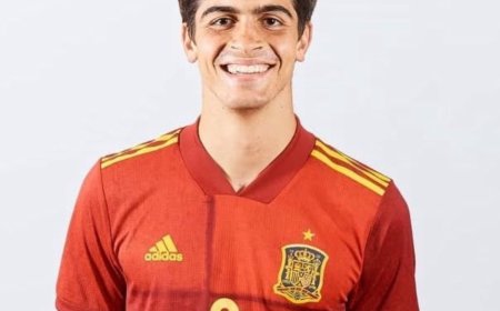 Napoli Continue Talks with Sevilla Over Juanlu Transfer
