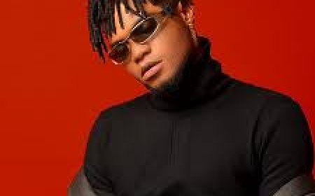 Fido Declares: “I See Myself Like a Small God”