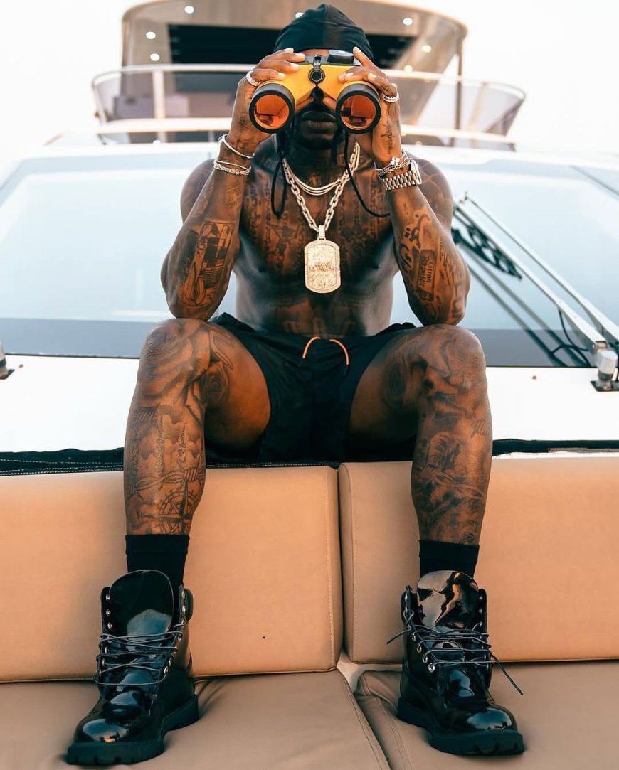 Guess the celebrity without scrolling
