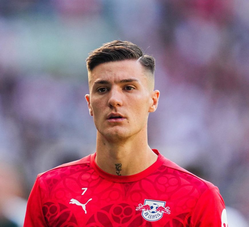 Newcastle Submit €90M Offer for Šeško as Man United Monitor Situation