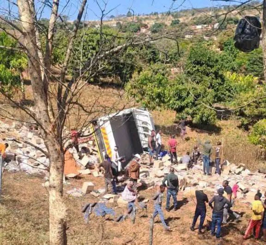 Looters Shocked as Crashed Truck in Limpopo Turns Out to Be Carrying Books