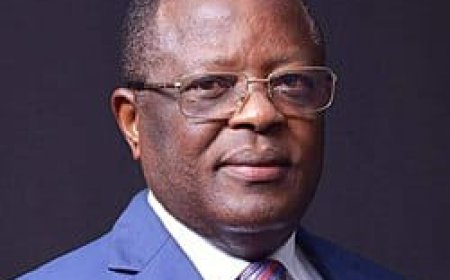 Umahi Orders Urgent Repairs on Collapsed Bridge Linking Edo and Ondo States