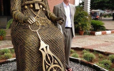 European Voluntarily Returns Stolen African Artifact