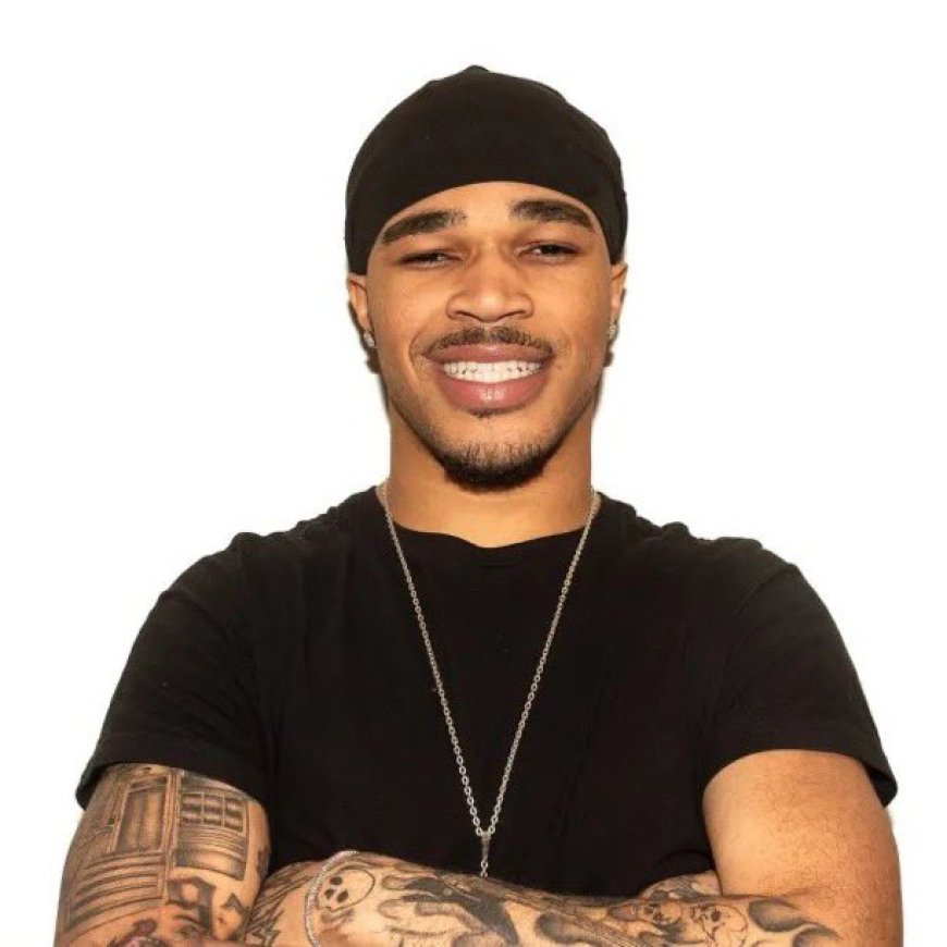 PlaqueBoyMax has announced that he will be going live with Afrobeats superstar Burna Boy.