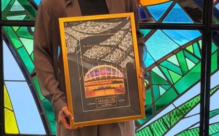 Adekunle Gold Makes History as First Artist to Sell Out Newly Renovated National Theatr