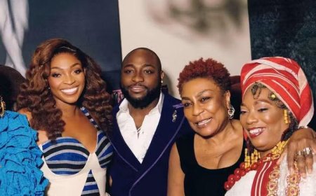 Davido’s elder sister X Davido X Burnaboy’s mum X Fela’s first daughter at the Grammys