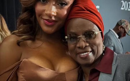 Angelique Kidjo met with Naija's finest Ayra Starr for the first time.   She admits that she has been a great and dedicated Ayra Starr fan.  She had this to say:  "At @musicares I met the one and only @ayrastarrr for the first time! I have been such a fan since “Rush”. What a beautiful soul!!! ???????? ????????" — Angelique Kidjo.