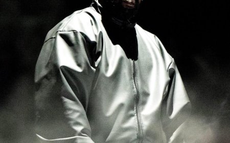 Kanye announced a concert at 70k capacity Sofi stadium, Los Angeles, and 1M+ people are already queued up to buy tickets.  The concert holds 3rd April