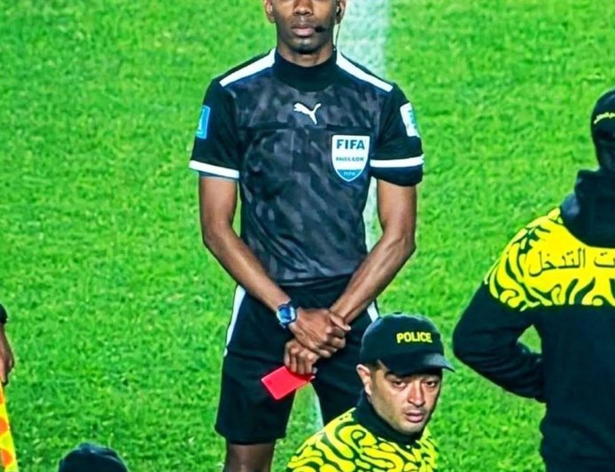 Senegalese referee Issa Sy pulled out a red card and stood in the center of the pitch immediately after the match between Tunisia’s Espérance and Egypt’s Al Ahly in the CAF Champions League.