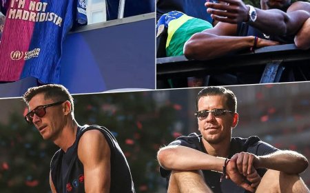 Lamine Yamal with a cheeky message during Barcelona's title parade