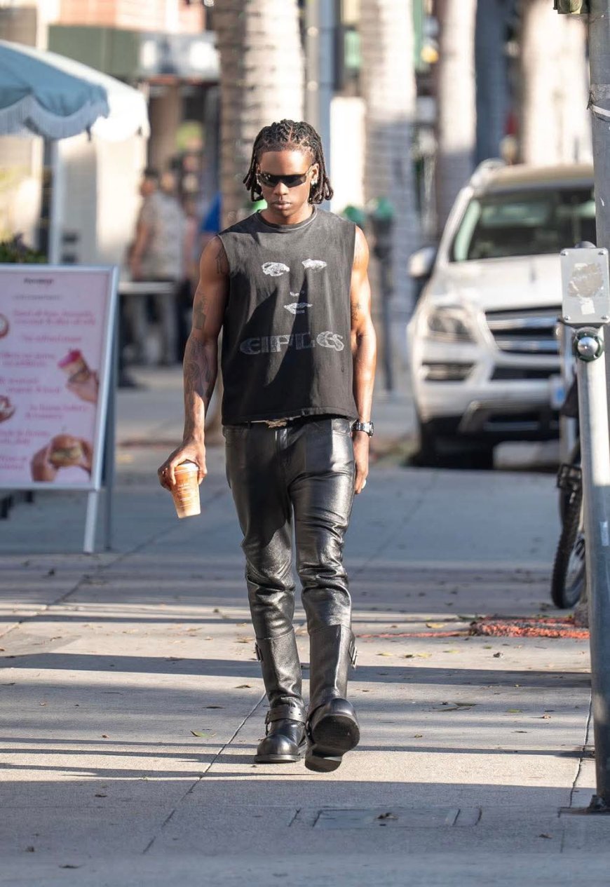Rema walks on the street of Los Angeles with no security guard while his steez was at 100%