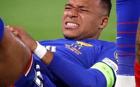 Kylian Mbappé analyzed the new World Cup ball for the semi-finals and final and he does NOT look happy.