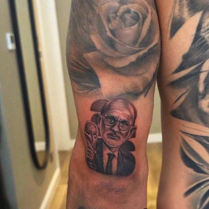 ???????? Marc Cucurella got a tattoo of Spain manager Luis de la Fuente's face.  The defender had promised to do it if Spain won the World Cup and he kept his word