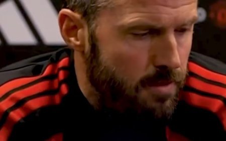 Michael Carrick Sends Strong Message to Manchester United Players Amid Poor Run