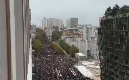Massive Protest in Paris Draws Hundreds of Thousands, With Conflicting Crowd Estimates