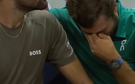 EMOTIONAL MOMENT! ????????❤️ BERRETTINI COMFORTS COBOLLI AFTER HEARTBREAKING RETIREMEN